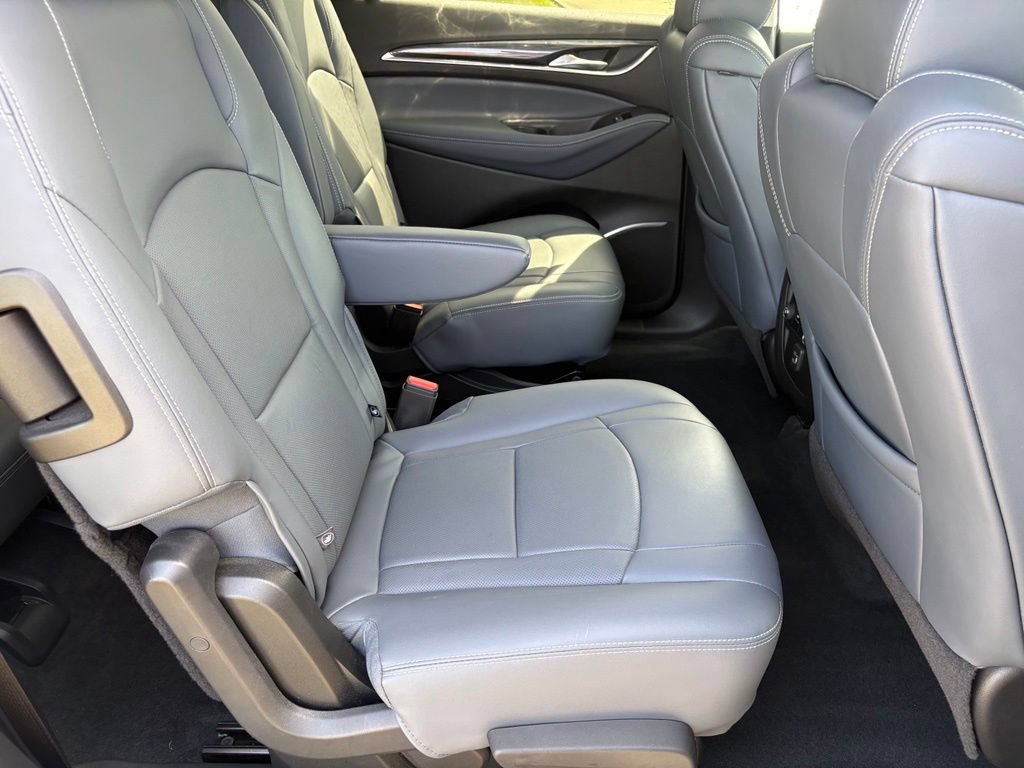 Used 2021 Buick Enclave Essence FWD image 32