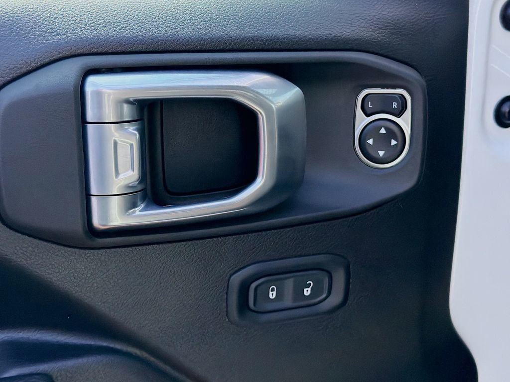 Used 2023 Jeep Wrangler Sport S image 25