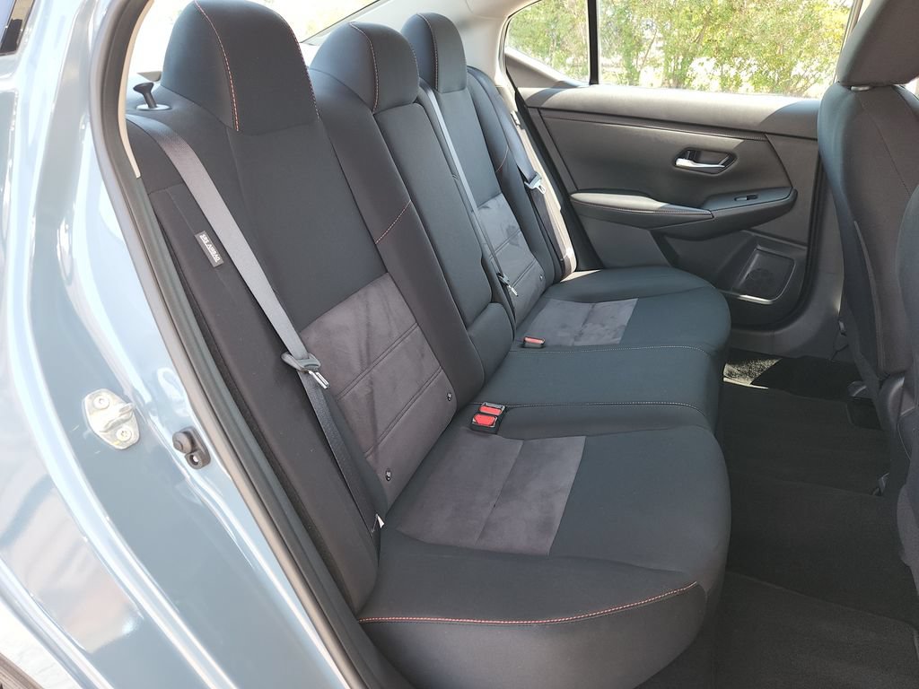 Used 2025 Nissan Sentra SR w/ Midnight Edition FWD image 15