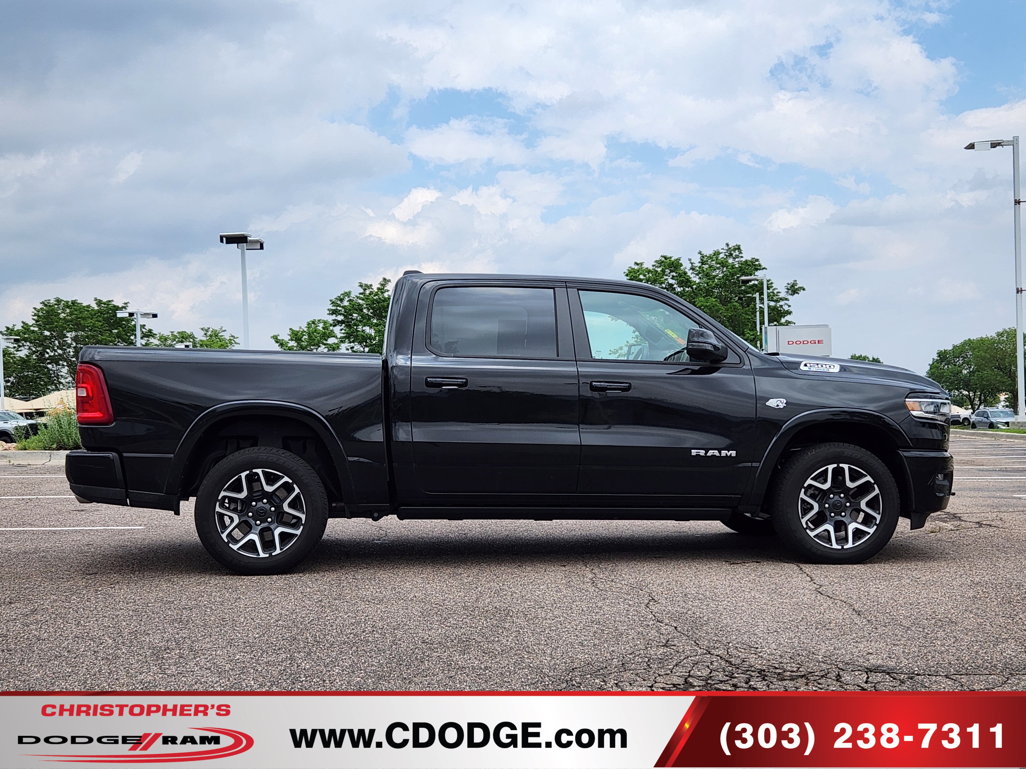 Used 2026 RAM 1500 Laramie w/ Laramie Preferred Package AWD/4WD image 2