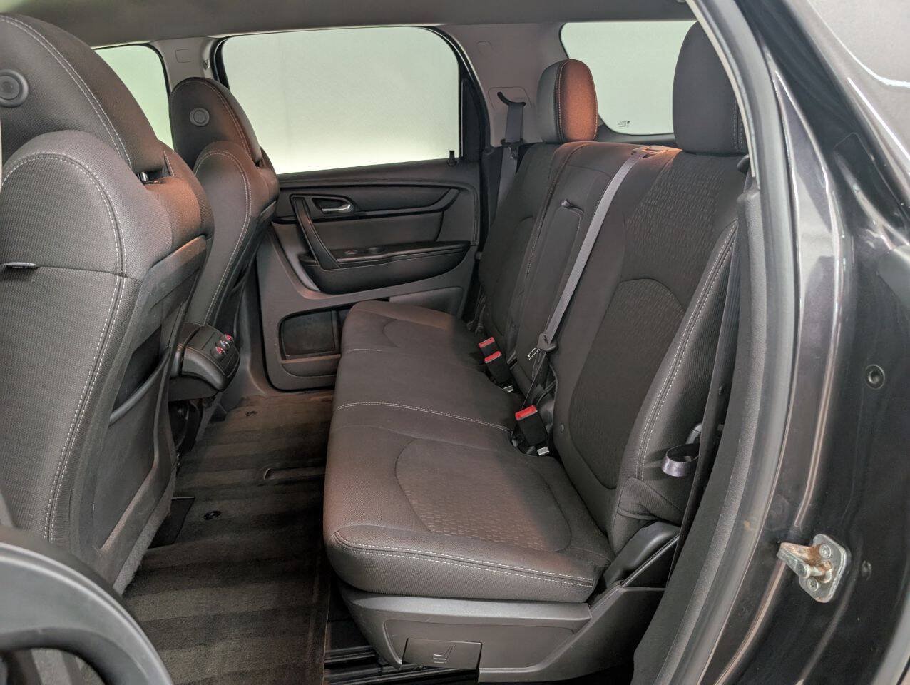 Used 2015 GMC Acadia SLE FWD image 14