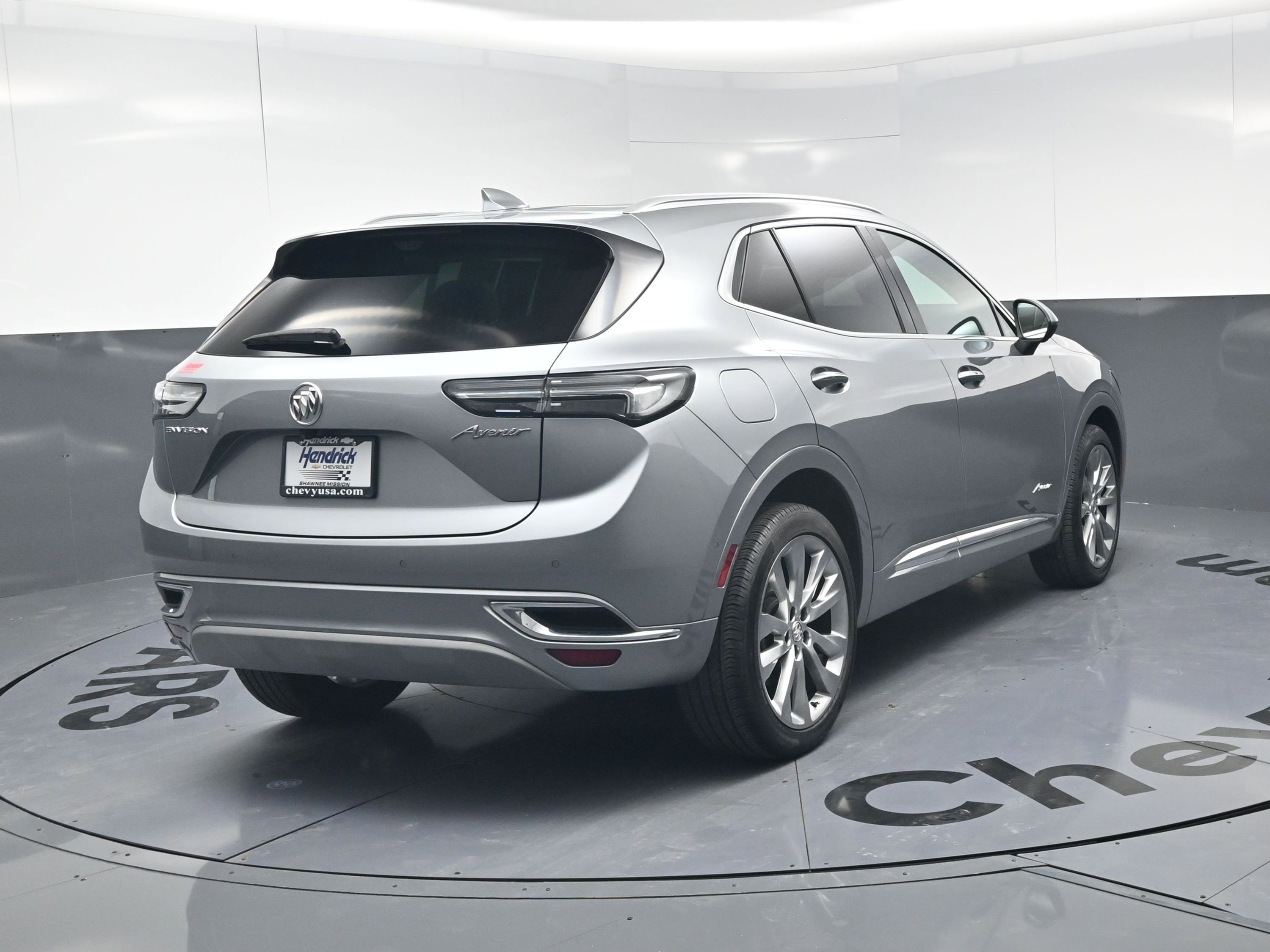 Used 2023 Buick Envision Avenir image 9