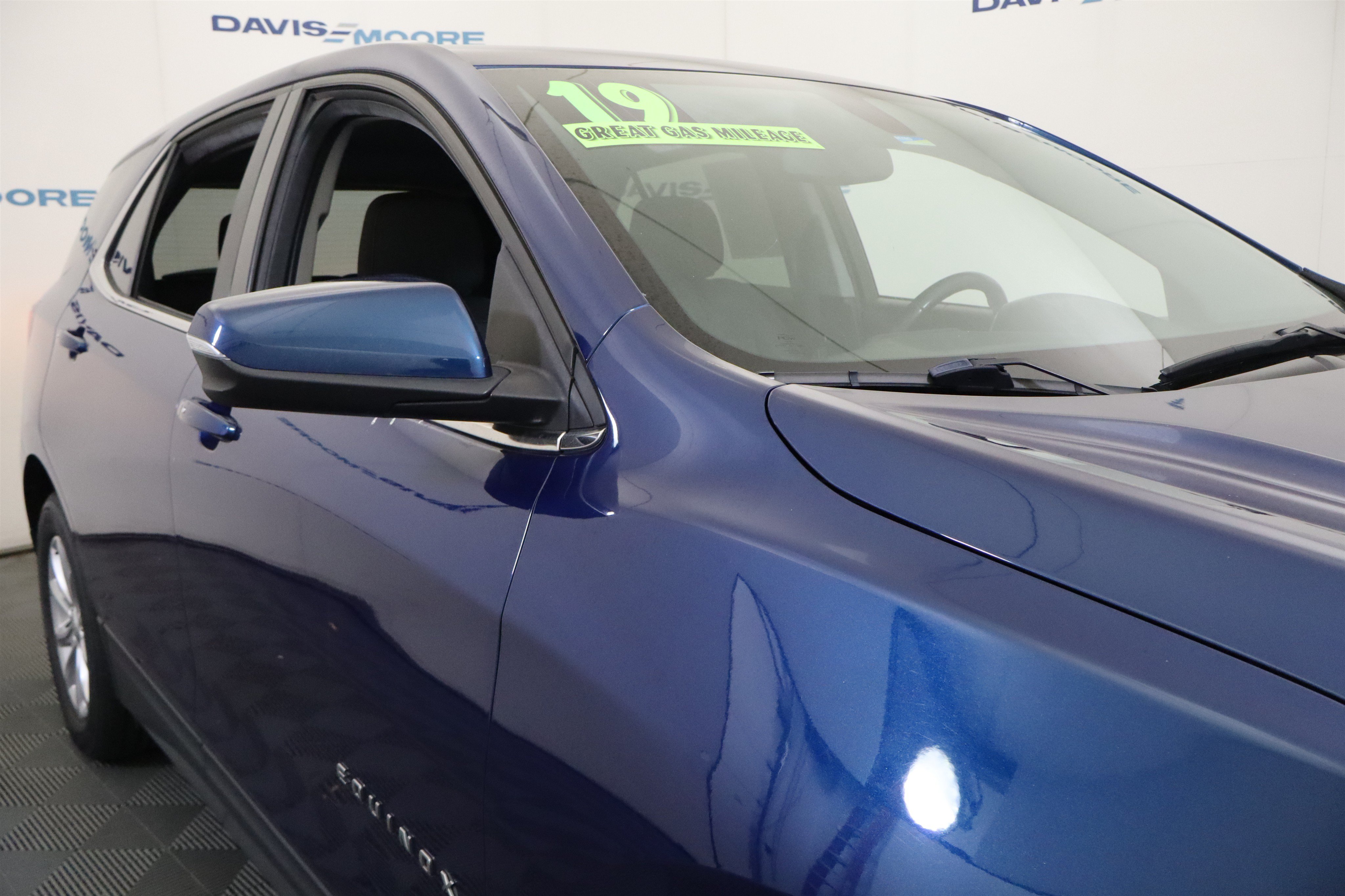 Used 2019 Chevrolet Equinox LT FWD image 4