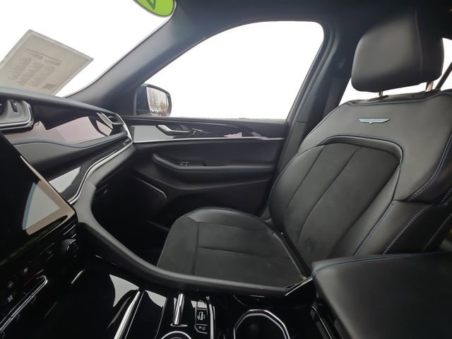 Used 2022 Jeep Grand Cherokee Trailhawk image 11