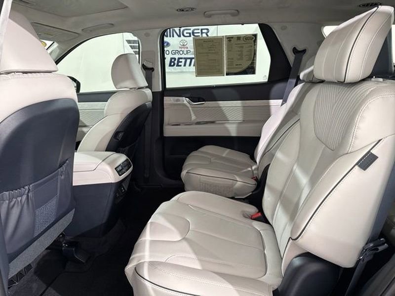 Used 2025 Hyundai Palisade Calligraphy image 18