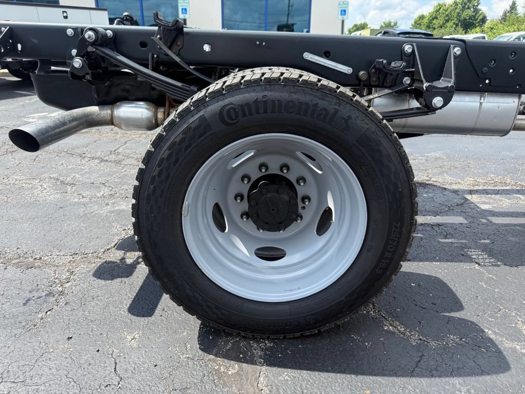 New 2026 Ford F550 2WD Regular Cab Super Duty image 36