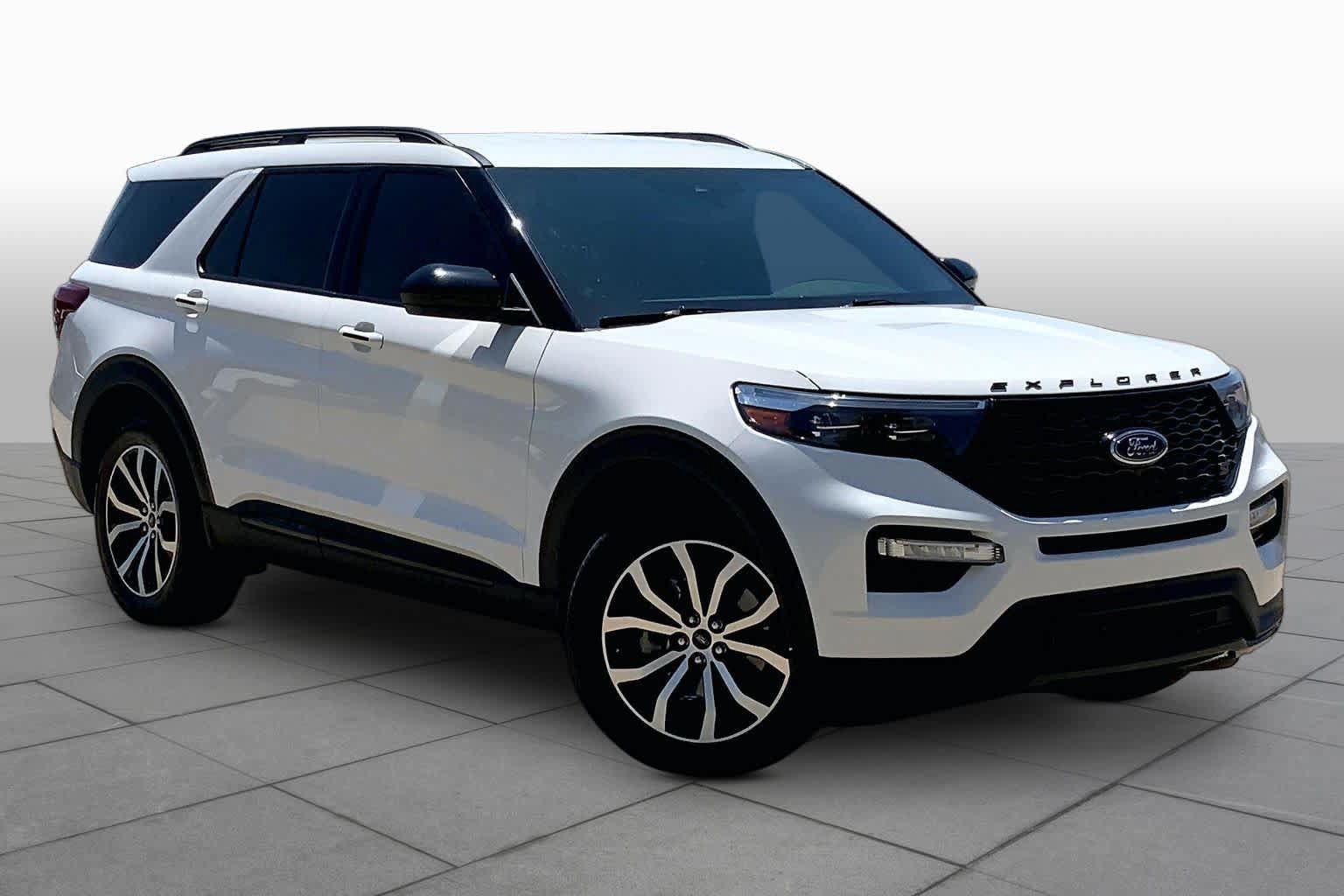 Used 2023 Ford Explorer ST AWD/4WD image 3