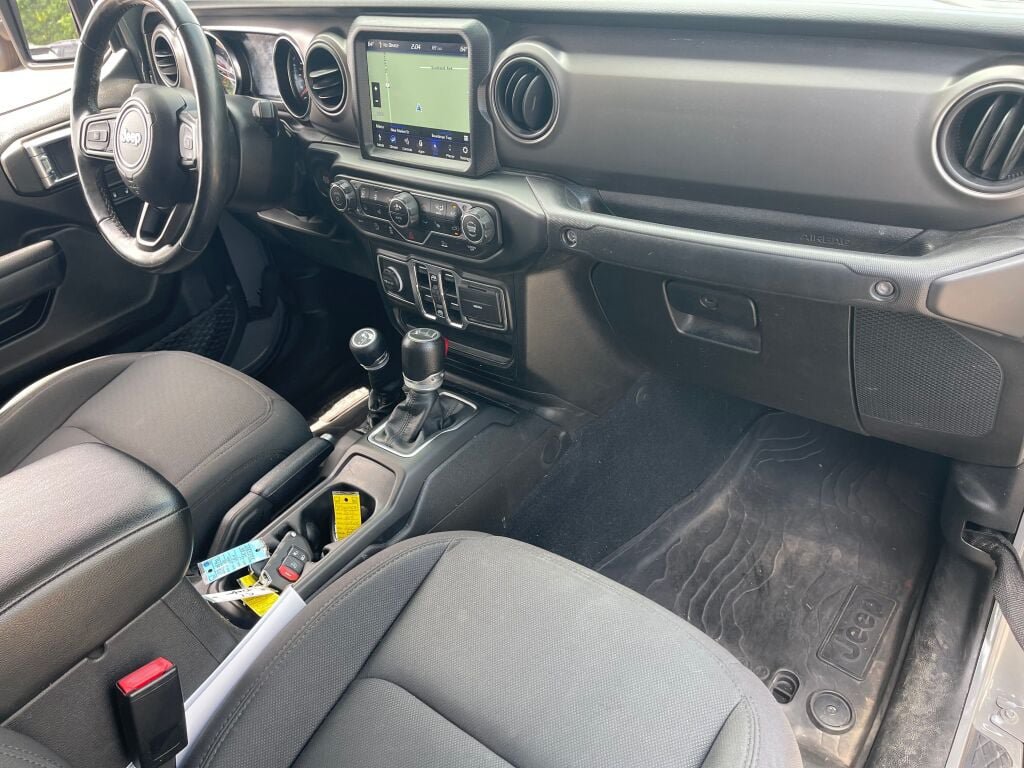 Used 2022 Jeep Gladiator Sport AWD/4WD image 30
