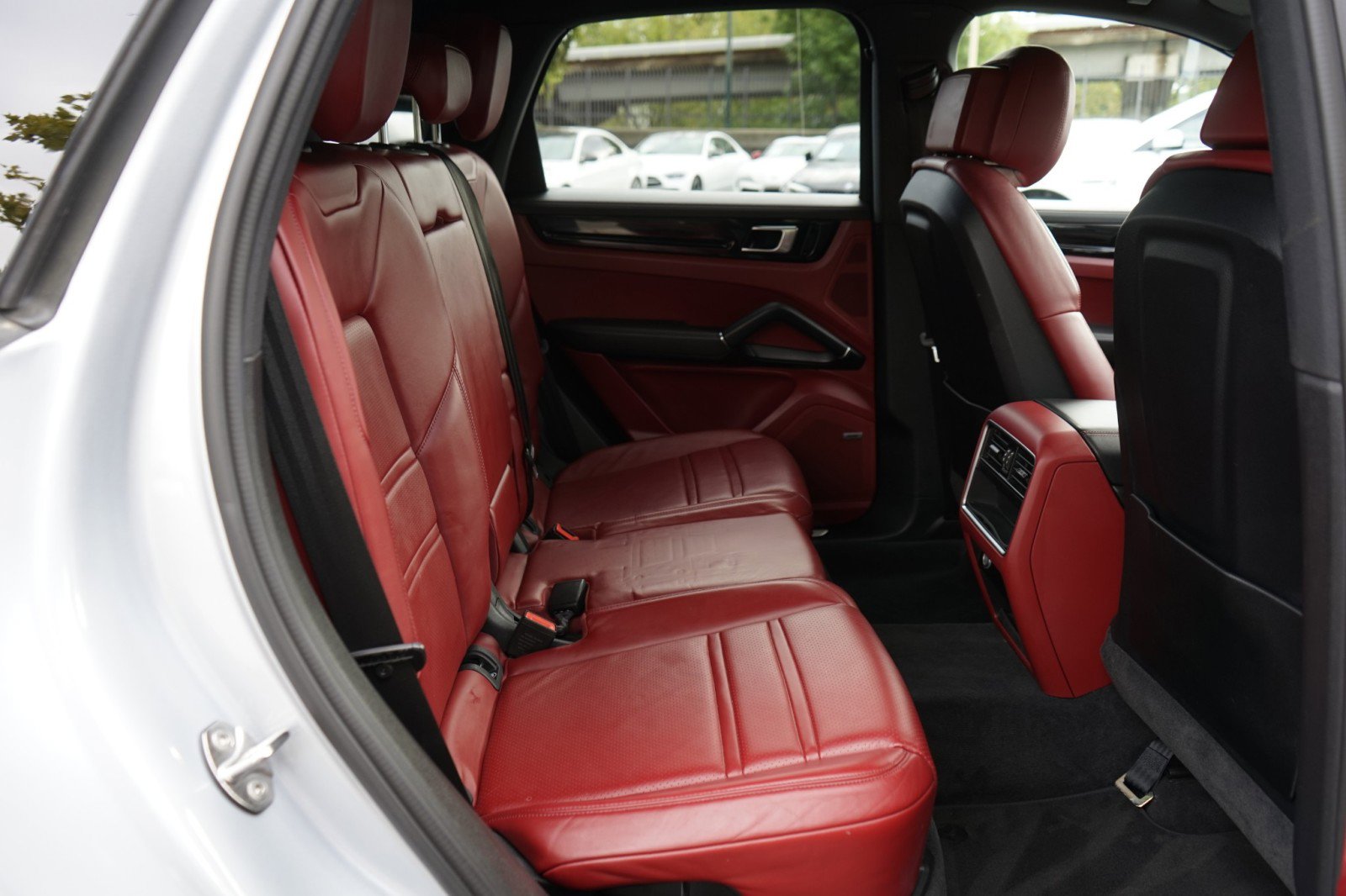 Used 2019 Porsche Cayenne image 21