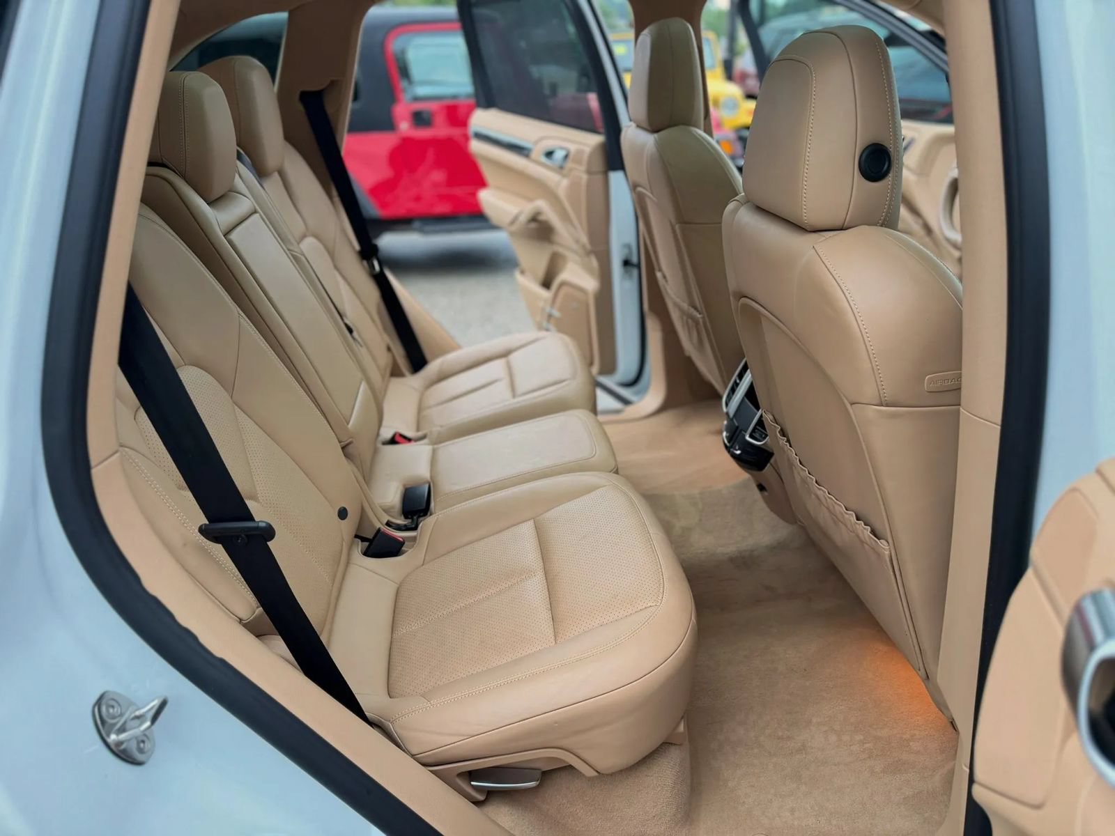 Used 2014 Porsche Cayenne S AWD/4WD image 36