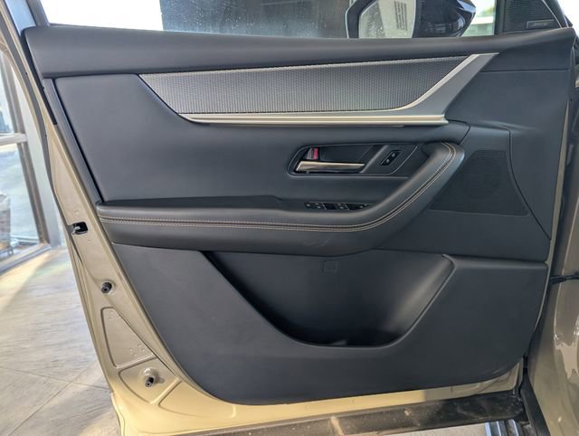 Used 2025 MAZDA CX-70 3.3 Turbo S w/ Premium Package image 16