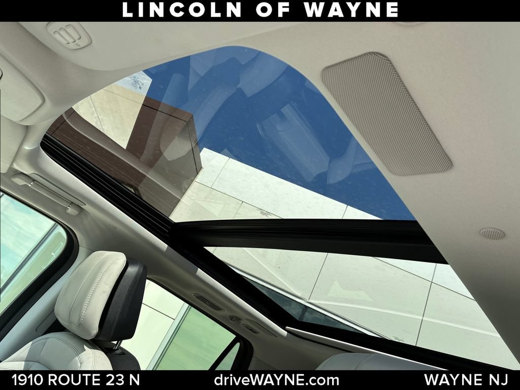 Used 2026 Lincoln Navigator Reserve AWD/4WD image 14