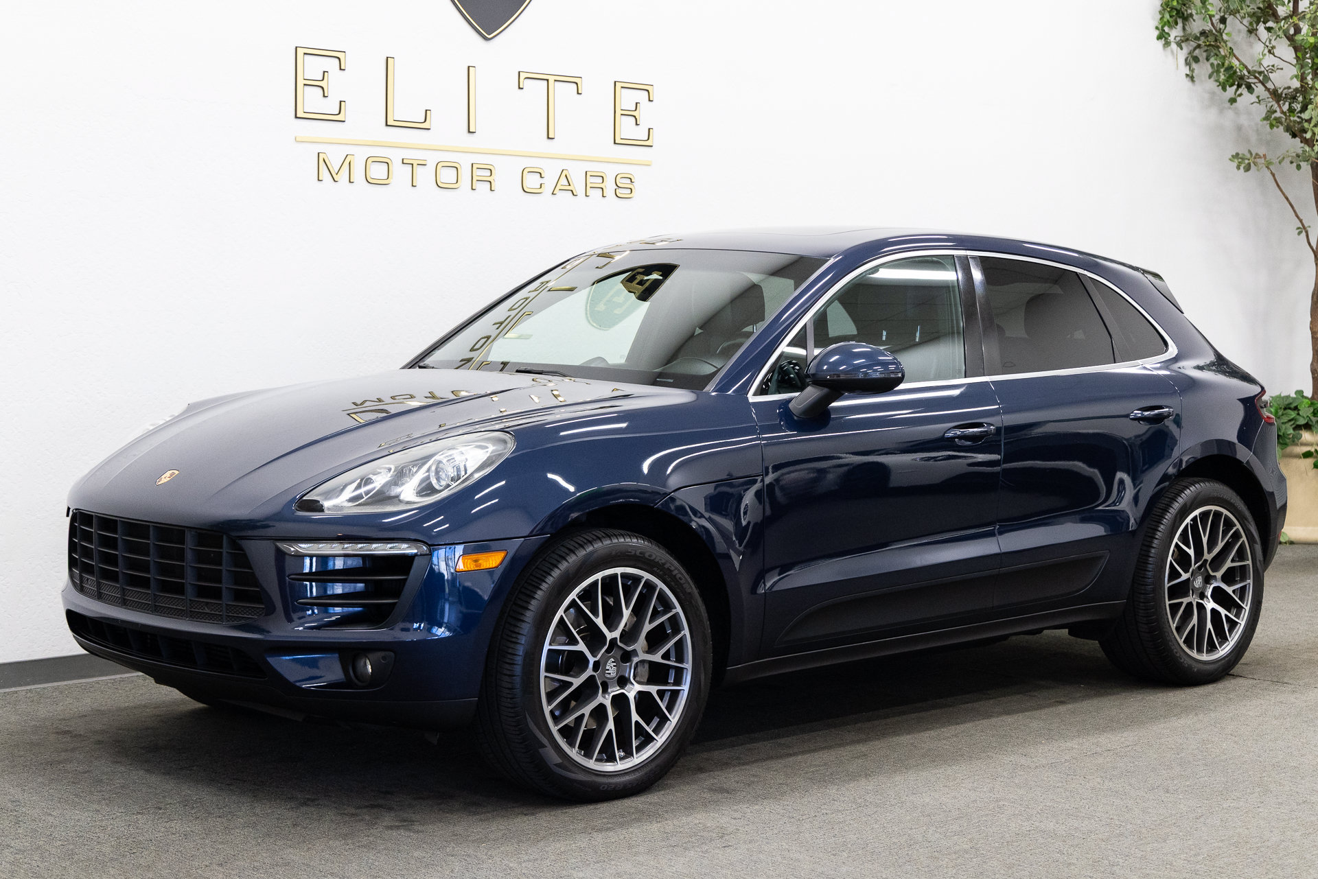 Used 2015 Porsche Macan S AWD/4WD image 1