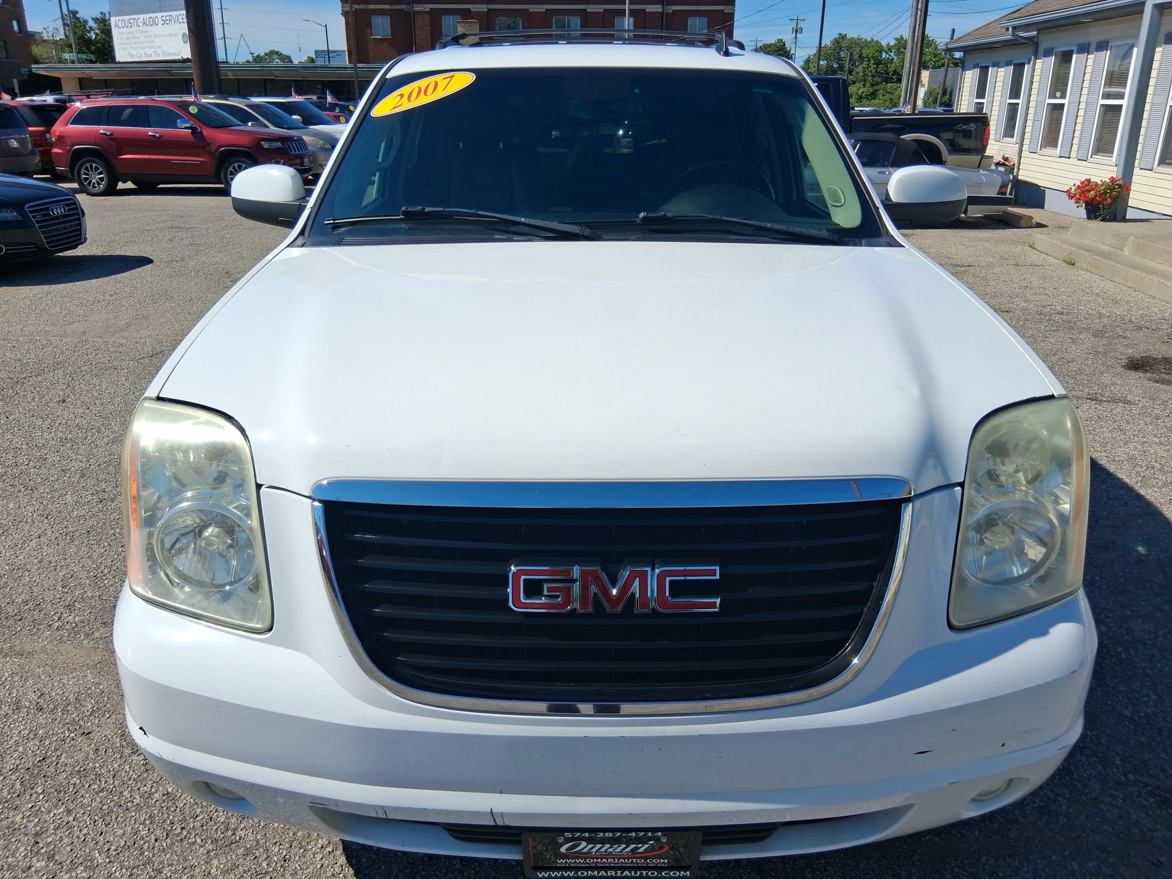 Used 2007 GMC Yukon SLT w/ SLT Preferred Equipment Group AWD/4WD image 2