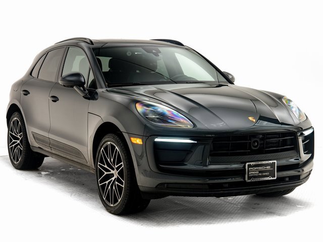 Certified 2025 Porsche Macan image 31
