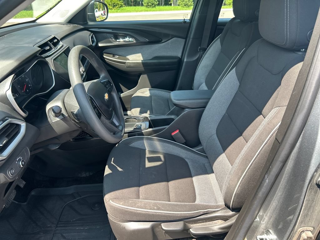 Used 2023 Chevrolet TrailBlazer LS AWD/4WD image 10