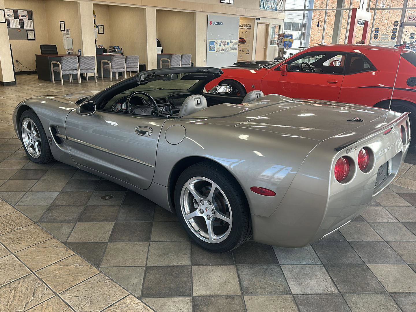 Used 2001 Chevrolet Corvette Convertible w/ Preferred Equipment Group2 image 18