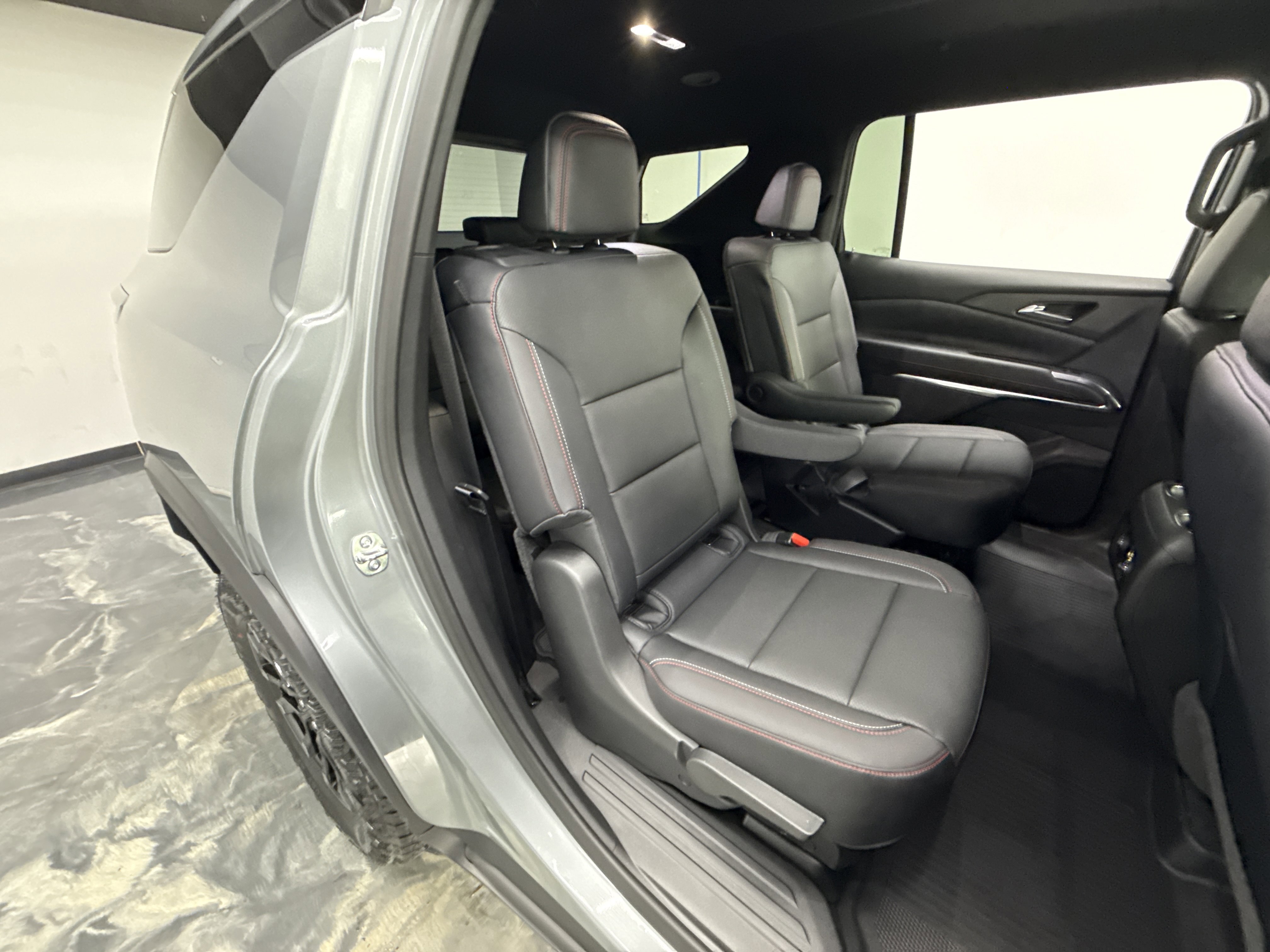 Used 2026 Chevrolet Traverse Z71 w/ LPO, Floor Liner Package image 26