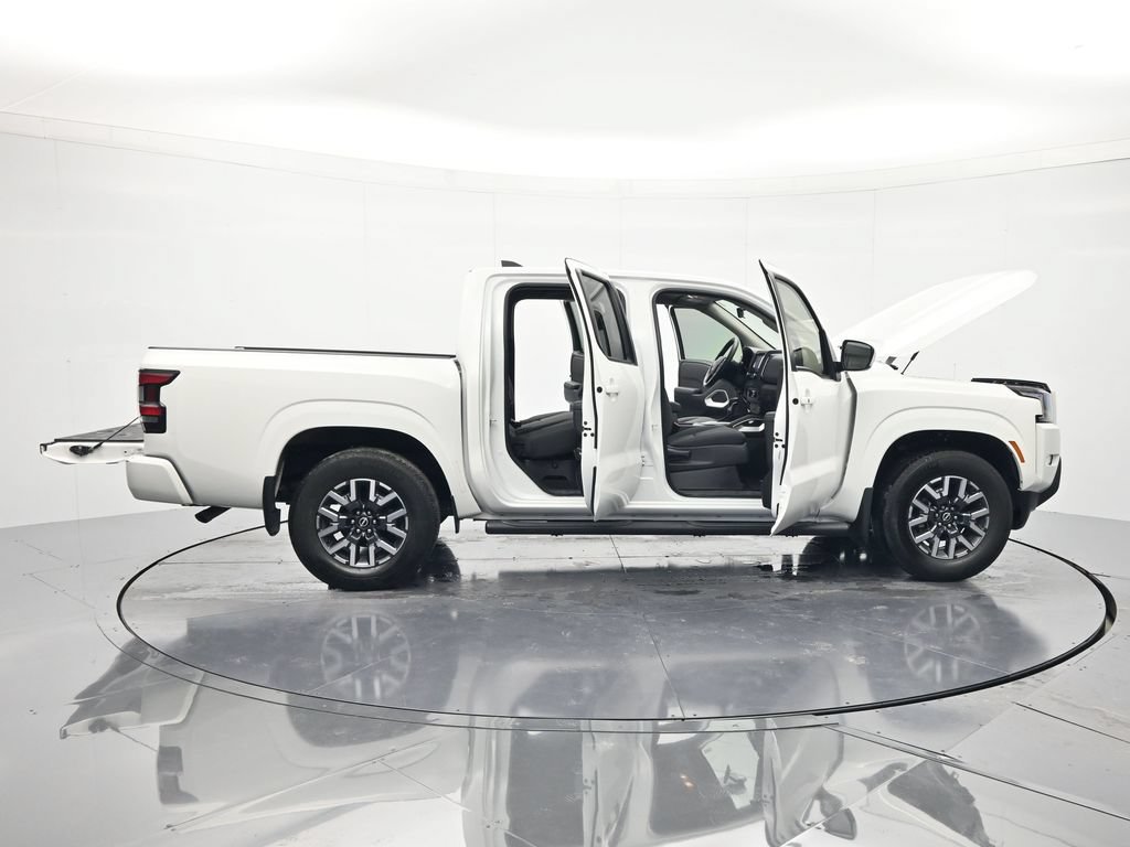 Certified 2022 Nissan Frontier SV RWD image 46