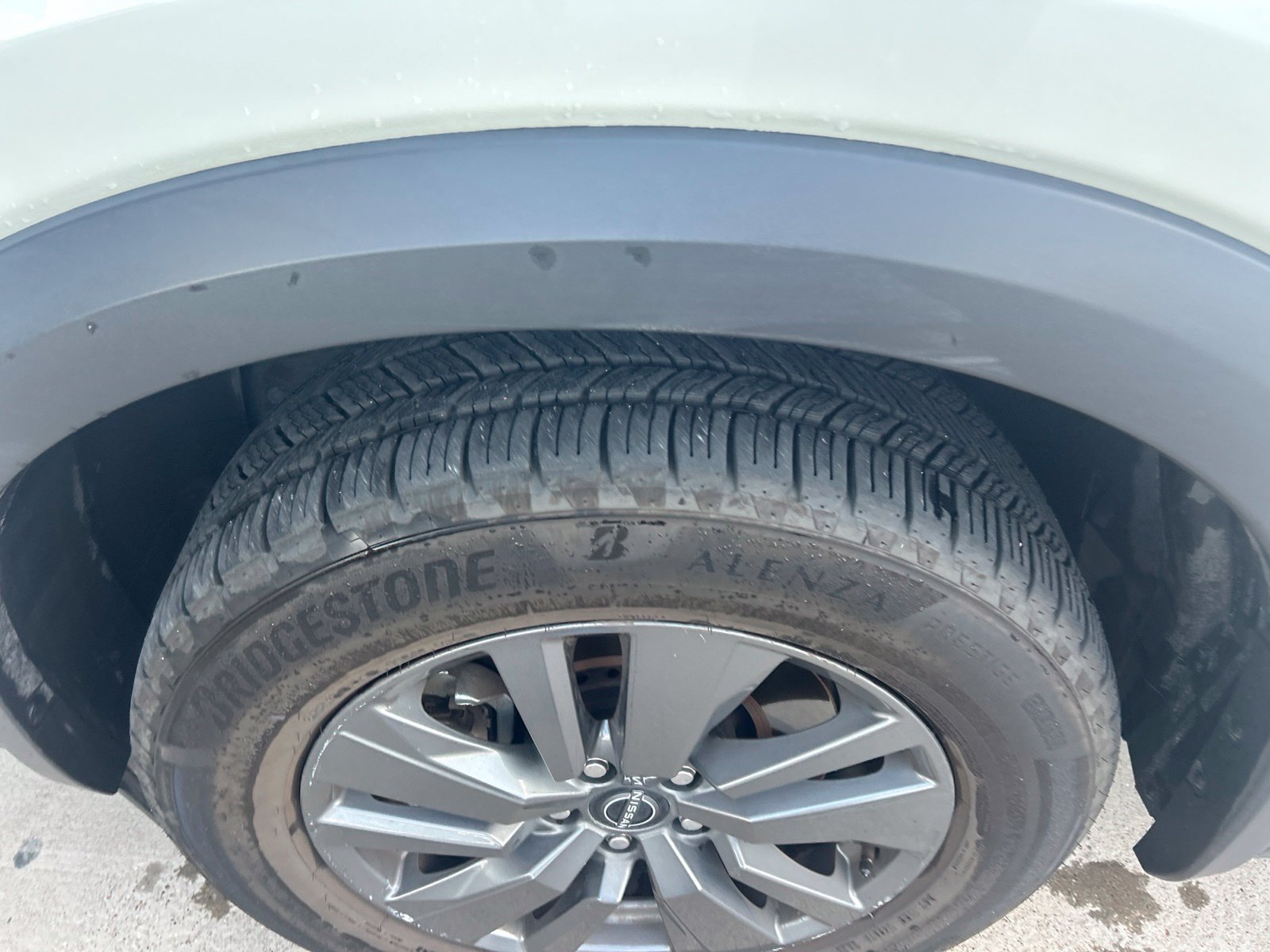 Used 2024 Nissan Pathfinder SV FWD image 23
