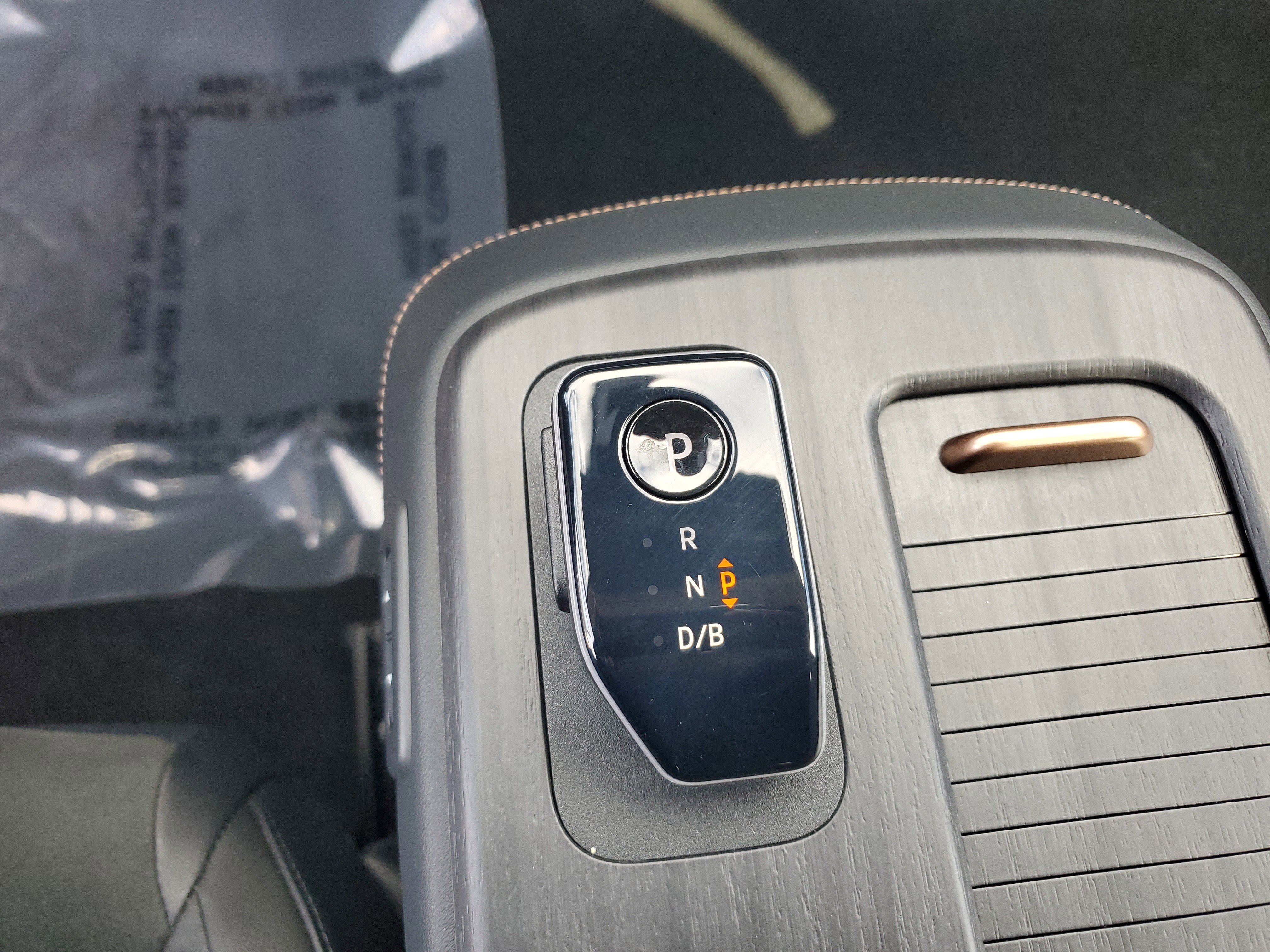 Certified 2025 Nissan Ariya FWD image 24