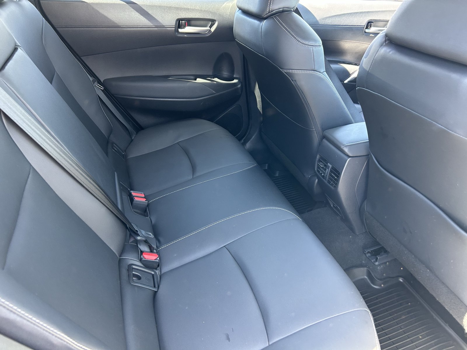 Used 2022 Toyota Corolla Cross XLE AWD/4WD image 14