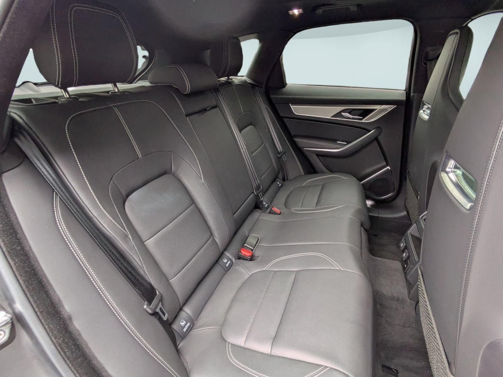 Used 2026 Jaguar F-PACE R-Dynamic S AWD/4WD image 28