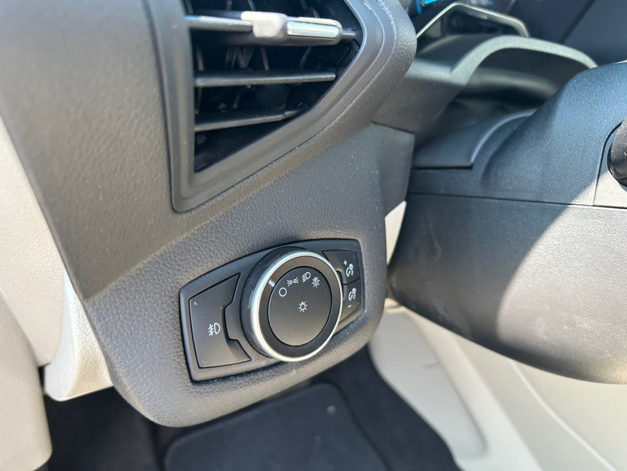 Used 2017 Ford C-MAX Titanium w/ Interior Protection Package FWD image 25