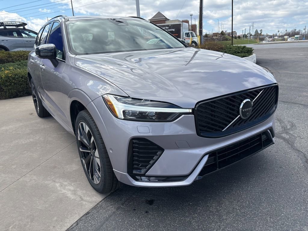 New 2026 Volvo XC60 B5 Plus w/ Protection Package Premier image 4
