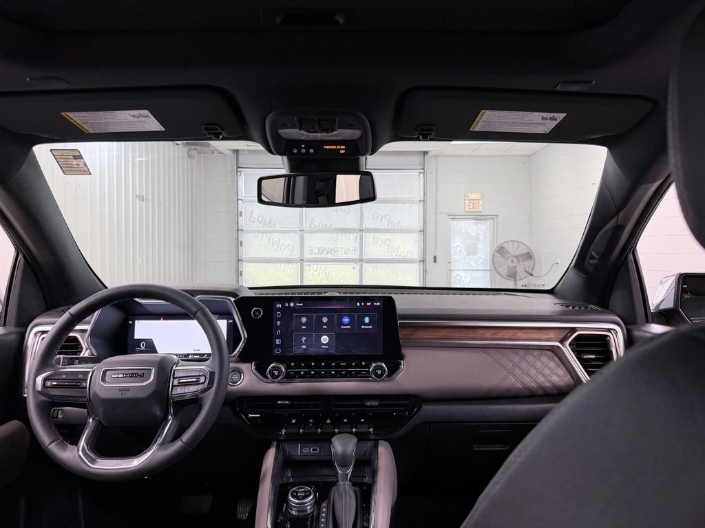 New 2026 GMC Canyon Denali w/ LPO, Denali Black Edition AWD/4WD image 27