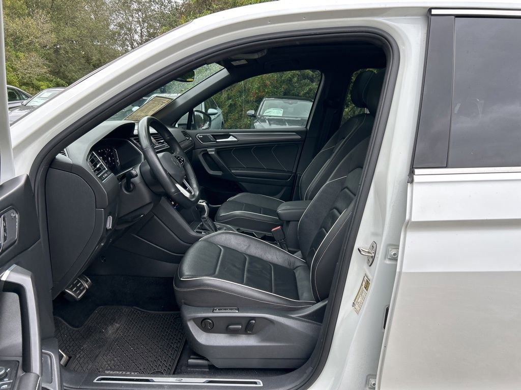 Used 2022 Volkswagen Tiguan SEL R-Line image 15