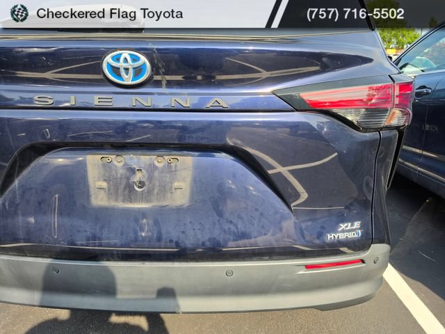 Used 2021 Toyota Sienna XLE w/ XLE Plus Package FWD image 7