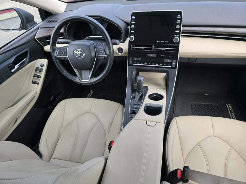Certified 2019 Toyota Avalon XLE w/ Moonroof Package FWD image 21