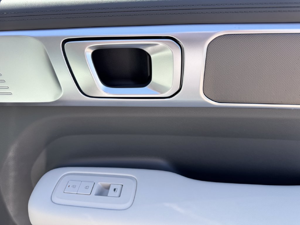 New 2026 Hyundai Santa Fe SE FWD image 12