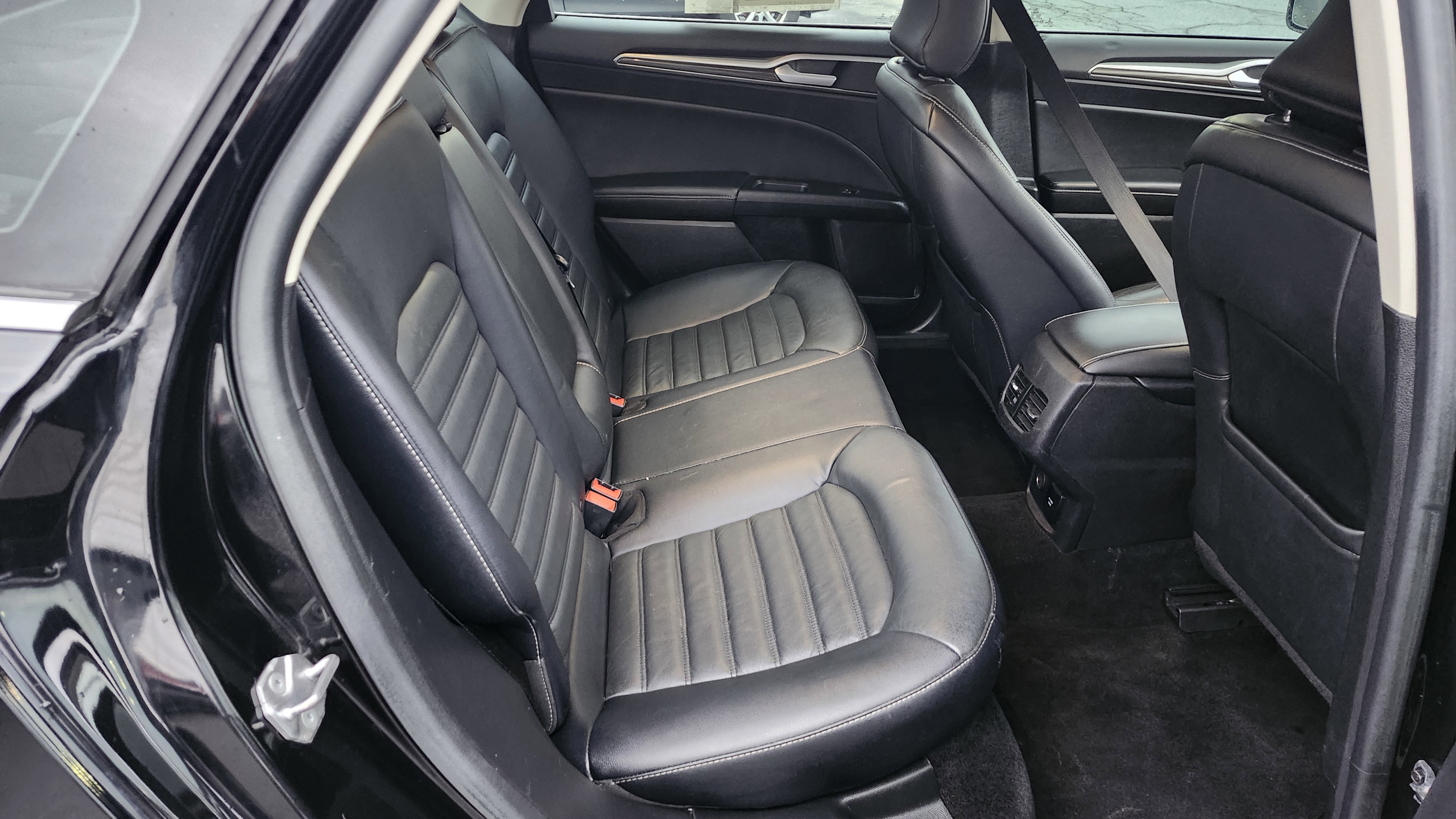 Used 2018 Ford Fusion Energi SE image 19