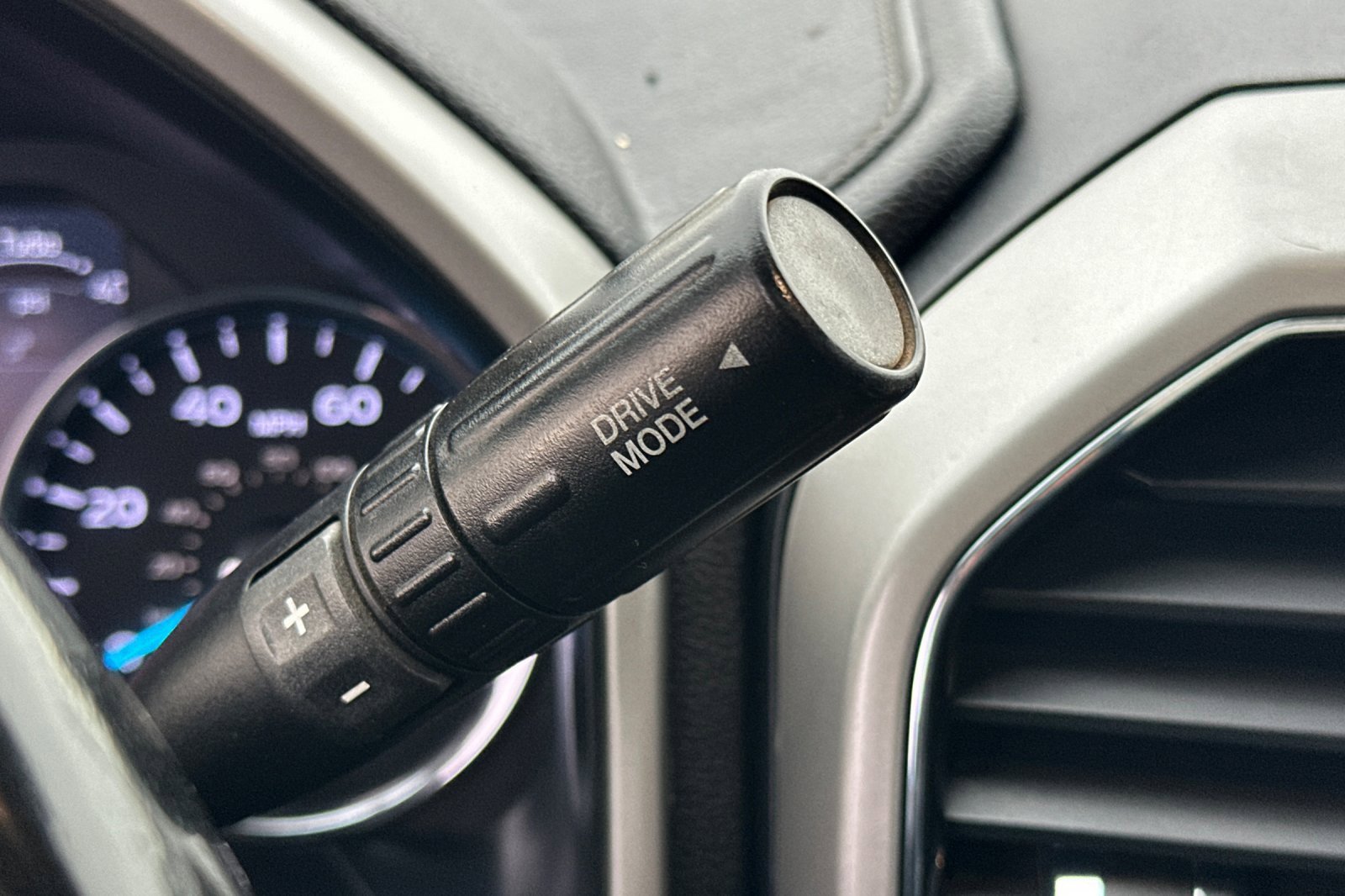 Used 2021 Ford F250 Lariat w/ Chrome Package image 32