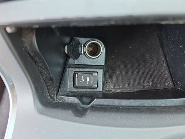 Used 2016 Toyota Camry SE FWD image 26