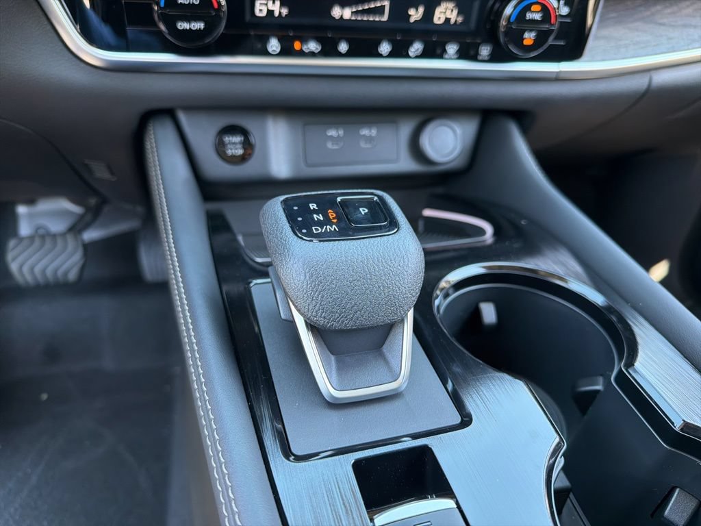 New 2026 Nissan Rogue Platinum AWD/4WD image 12