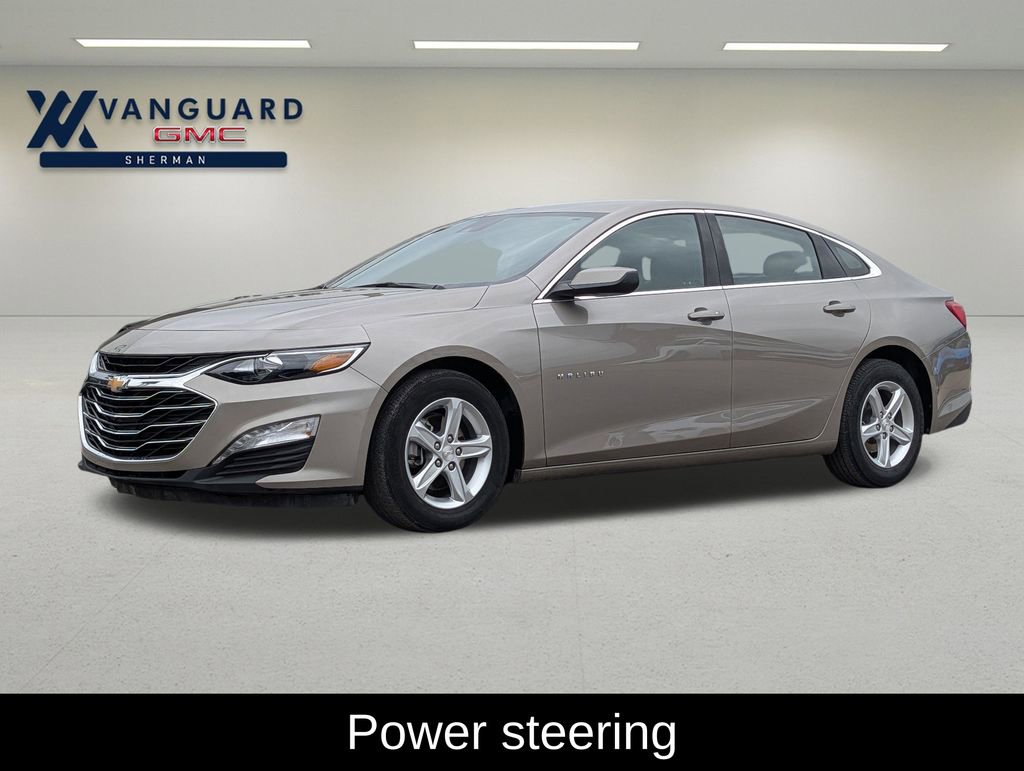 Used 2025 Chevrolet Malibu LT image 3