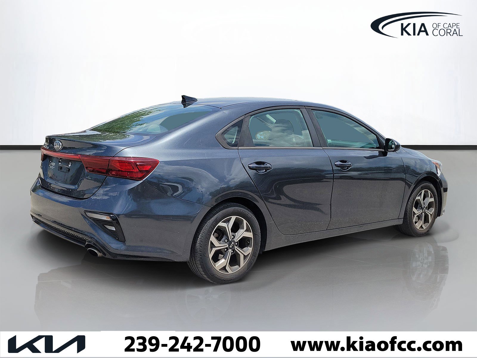 Used 2020 Kia Forte LXS FWD image 3