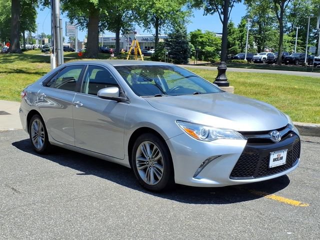 Used 2015 Toyota Camry SE FWD image 3