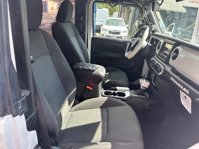 Used 2023 Jeep Wrangler Sport AWD/4WD image 32
