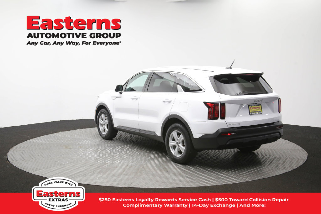 Used 2023 Kia Sorento LX FWD image 63