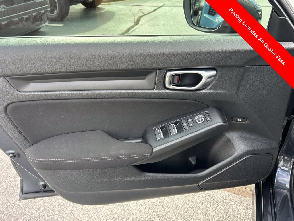 Used 2023 Honda Civic Sport image 4