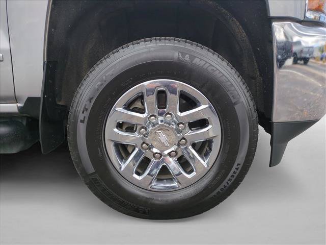 Used 2019 Chevrolet Silverado 2500 LT w/ LT Convenience Package AWD/4WD image 21