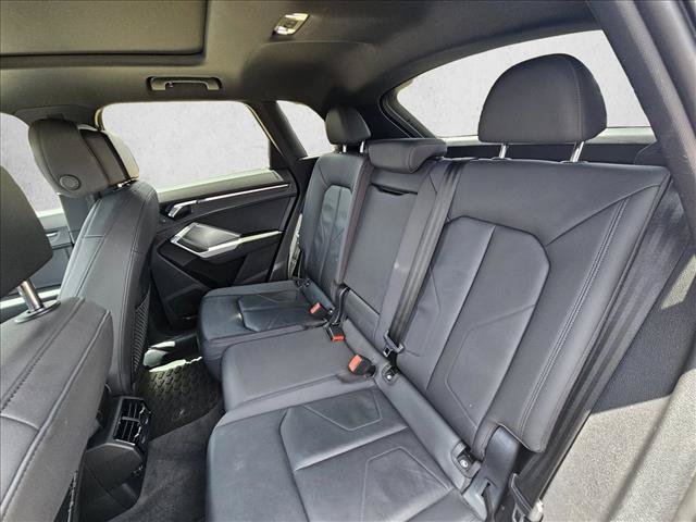 Used 2020 Audi Q3 2.0T Premium w/ Convenience Package AWD/4WD image 13