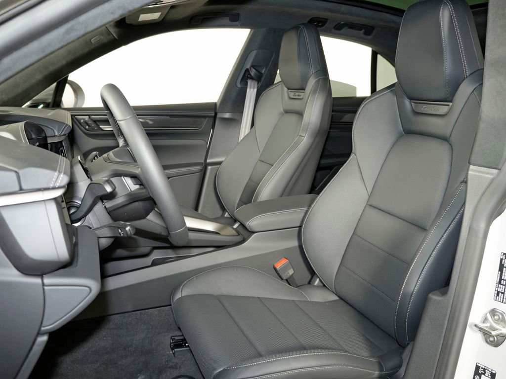 New 2026 Porsche Macan Turbo Electric image 5