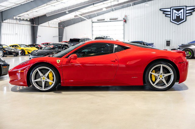 Used 2010 Ferrari 458 Italia Coupe RWD image 3