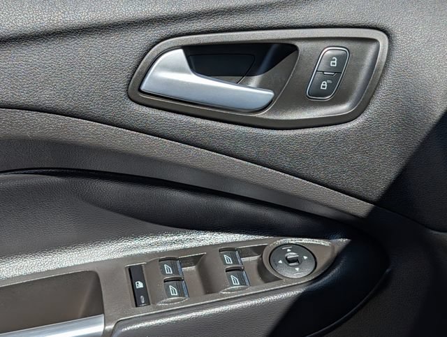 Used 2019 Ford Escape SE FWD image 22