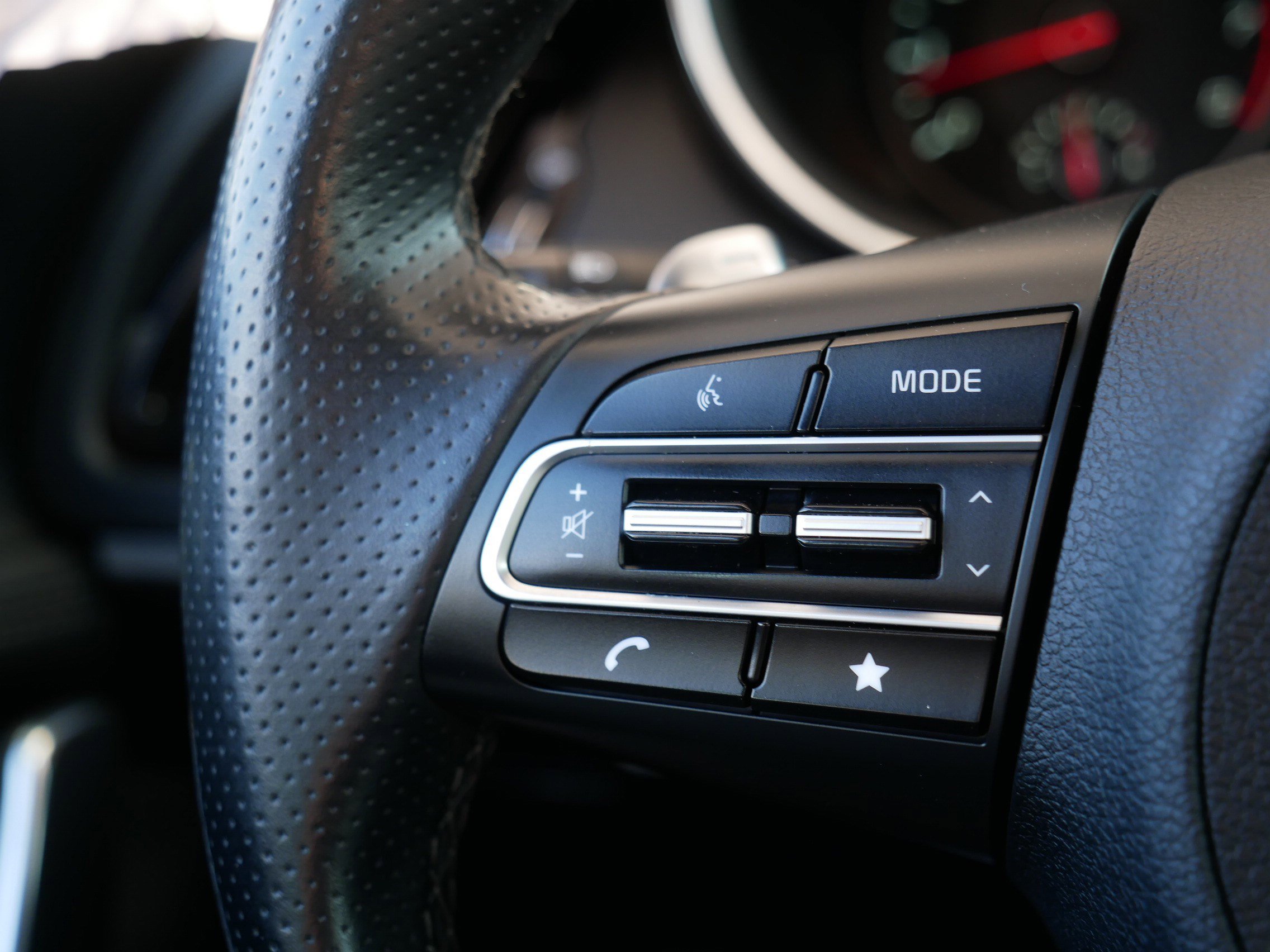 Certified 2022 Kia Stinger GT2 w/ Scorpion Package AWD/4WD image 28